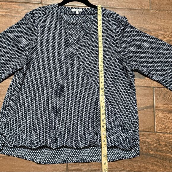 Maurices Blouse Blue White Flowy Surplice Criss Cross V-Neck Top Sz L - Picture 5 of 10